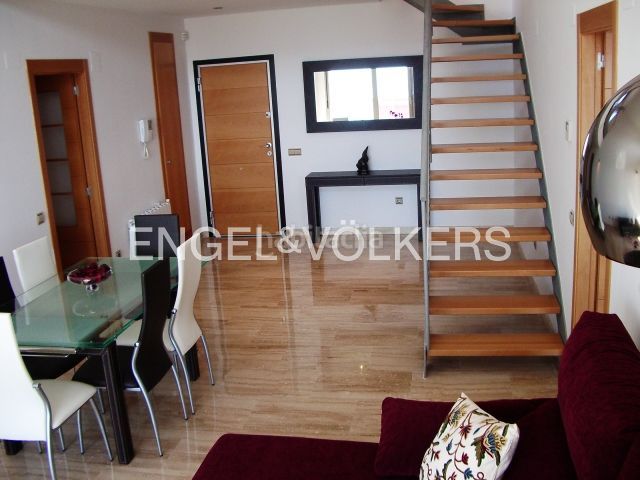 Foto eac4dbb7-98be-4f63-b7e8-eafea26a05e9. Alquiler apartamento alquiler de piso de 3 habitaciones con terraza y piscina comunitaria en Oropesa del Mar
