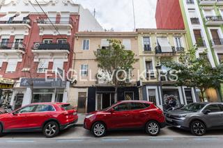 Terreny residencial a Russafa. Edificio frente al mercado de ruzafa
