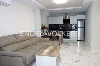 Lloguer Apartament a Torrefiel. Alquiler de moderno bajo con 2 acogedores dormitorios