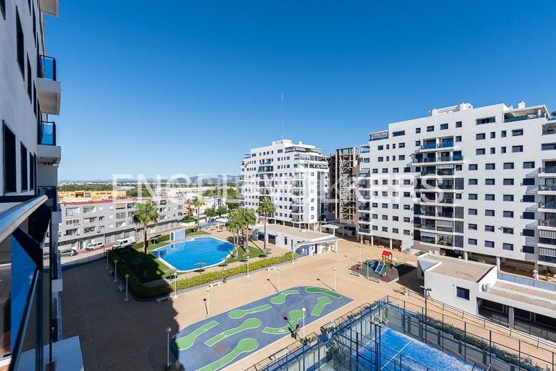 Foto 8e123b9a-4695-489a-aaa7-2d3adcb31a55. Location appartement avec chauffage parking piscine dans Pobla de Farnals (la)