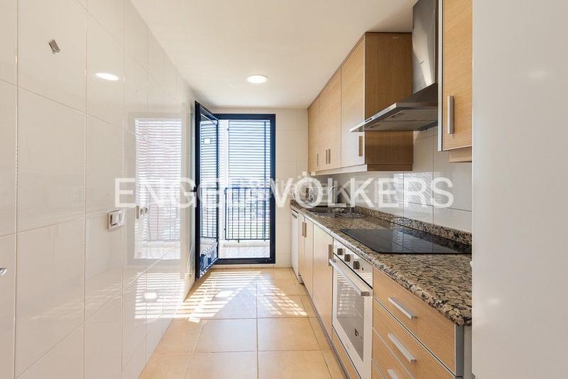 Foto 25527eca-8998-402d-89dc-7a7dd53426d8. Rent apartment with heating parking pool in Platja de la Pobla de Farnals Pobla de Farnals (la)