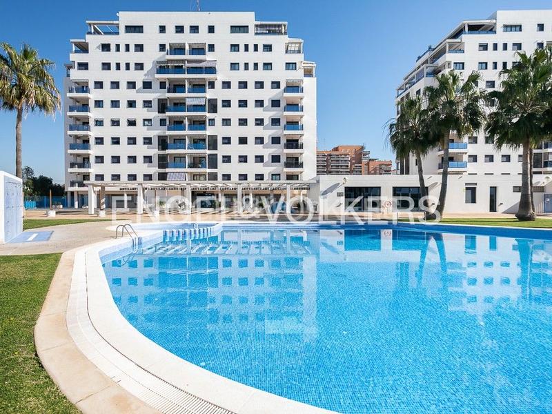 Foto 4c92c8af-5c99-4b00-94e3-030d221b5fc2. Rent apartment with heating parking pool in Platja de la Pobla de Farnals Pobla de Farnals (la)