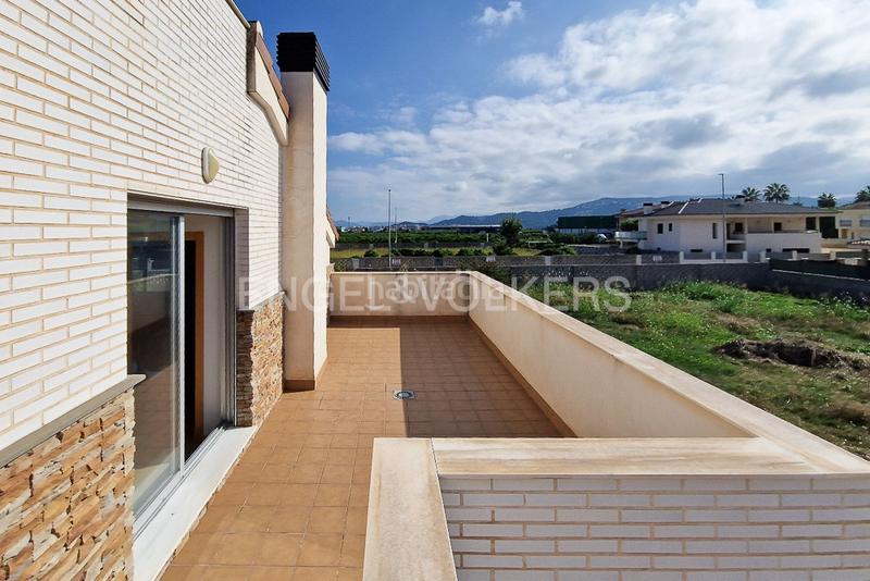 Foto 7619053a-ee1e-4875-b2e5-1cd92d69bac5. Lloguer casa amb calefacció aparcament a Miramar