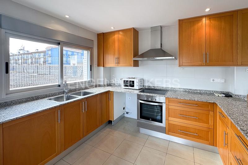 Foto 7bca41ff-230b-41af-a0bc-3bc163a5aa2d. Lloguer casa amb calefacció aparcament a Miramar