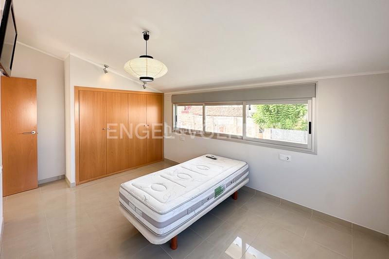 Foto d360332f-14cb-4000-8b33-84e6fbbd426b. Lloguer casa amb calefacció aparcament a Miramar