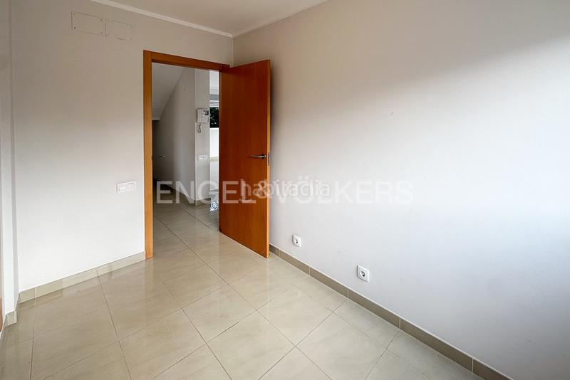 Foto 13816777-5088-4095-8547-c177e0a21b72. Miete haus mit heizung parking in Miramar