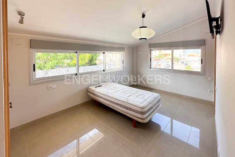 Foto 71a224fa-09cc-4fbc-970e-9d1947a16ca7. Miete haus mit heizung parking in Miramar