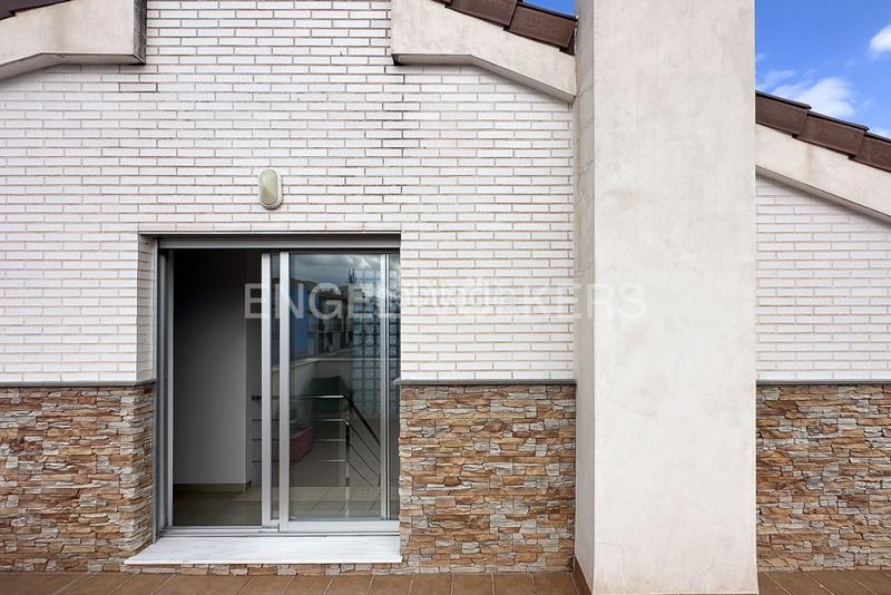 Foto a1b93abc-5b94-469a-ba33-222d16031258. Miete haus mit heizung parking in Miramar