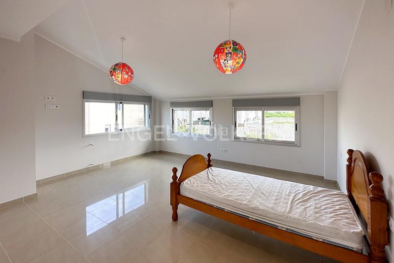 Foto a2fd84b8-5897-436c-adf4-9b63c8330dd3. Miete haus mit heizung parking in Miramar