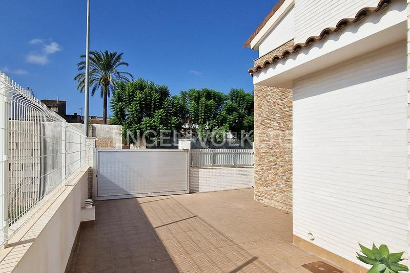 Foto dc62fe8e-9095-4e7a-ae52-e6201827a16f. Miete haus mit heizung parking in Miramar