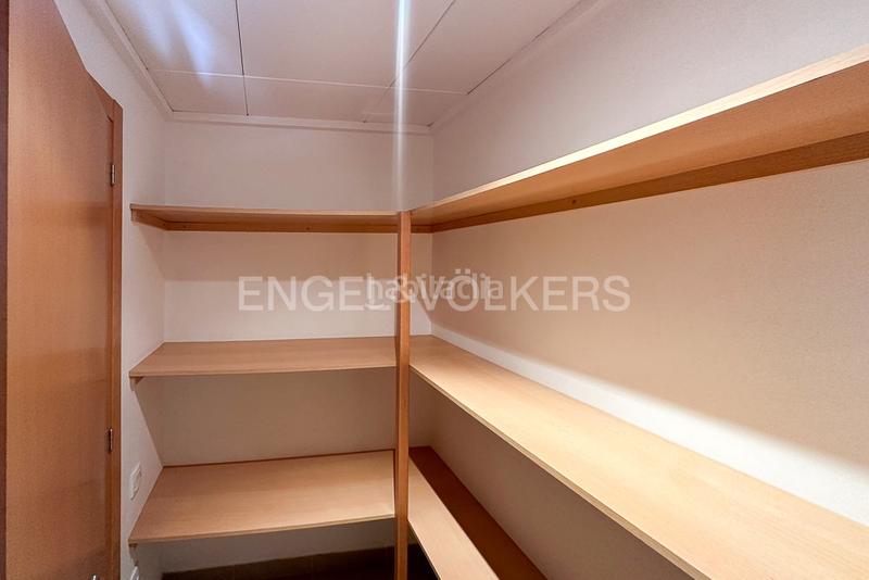 Foto f6d6f3d5-53fa-4b5c-89ba-2795e3fae626. Miete haus mit heizung parking in Miramar