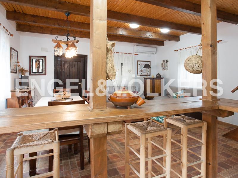 Foto a5b98655-89dc-4f88-a8b4-2cff63ef05fa. Lloguer casa amb calefacció piscina a Centro Ciudad Manises