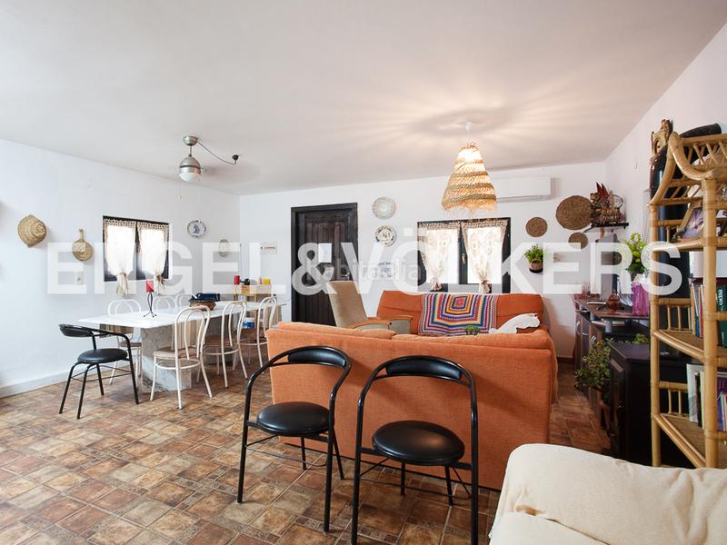 Foto b05b5d0e-cc12-4914-b158-5372f02395e5. Lloguer casa amb calefacció piscina a Centro Ciudad Manises