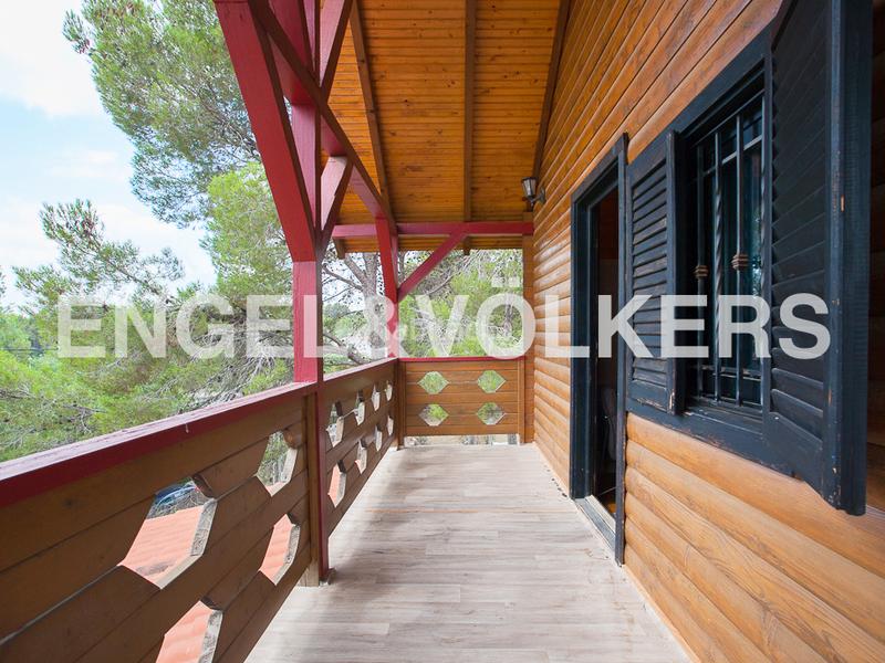 Foto 096920c9-5464-46d0-85dc-27f57b65a0ac. Rent house with heating pool in Centro Ciudad Manises