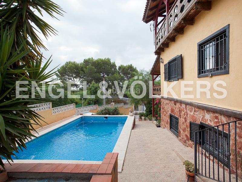 Foto 47c8449e-0c87-47dc-b862-116aabbf18c7. Rent house with heating pool in Centro Ciudad Manises