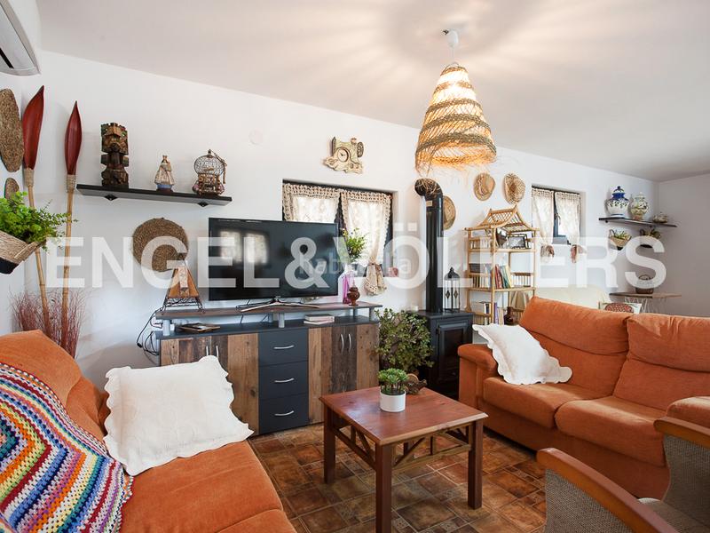 Foto d29d1908-0678-483d-92f1-9c2e7c2bcda8. Rent house with heating pool in Centro Ciudad Manises