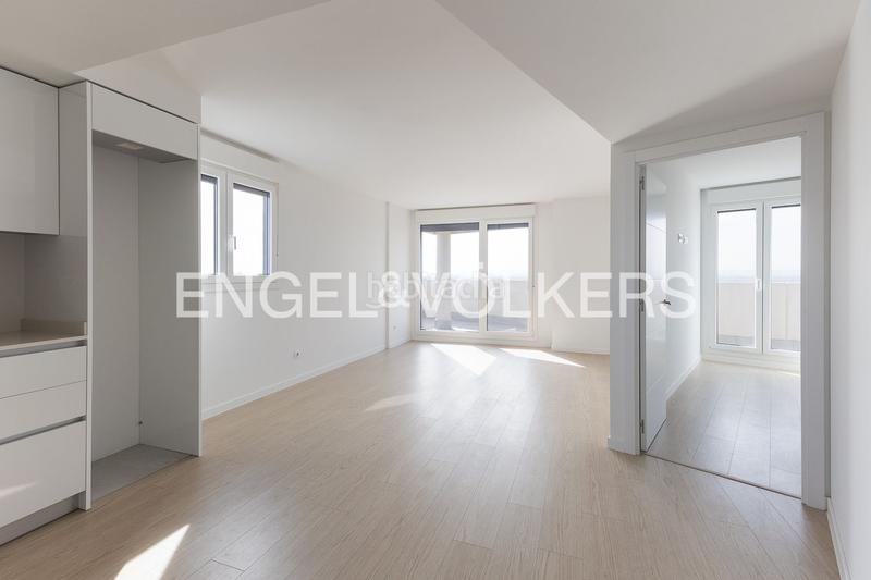 Foto 3ff23255-5ddf-44fe-95f2-2766ed720e12. Alquiler apartamento ático dúplex de obra nueva con dos terrazas en patraix en Valencia