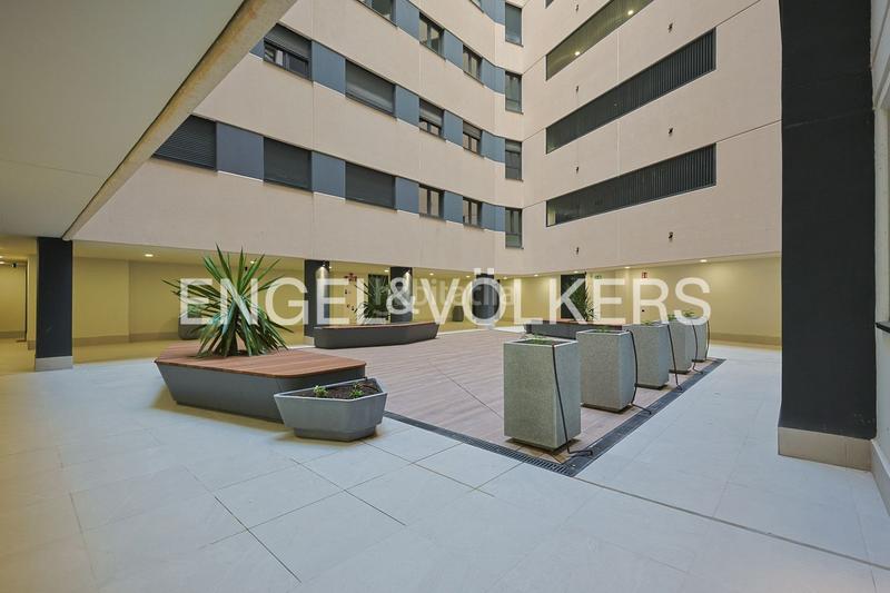 Foto 02de6f7b-3be5-49d8-8bf2-2998c1b37d69. Lloguer apartament amb calefacció aparcament piscina a Valencia