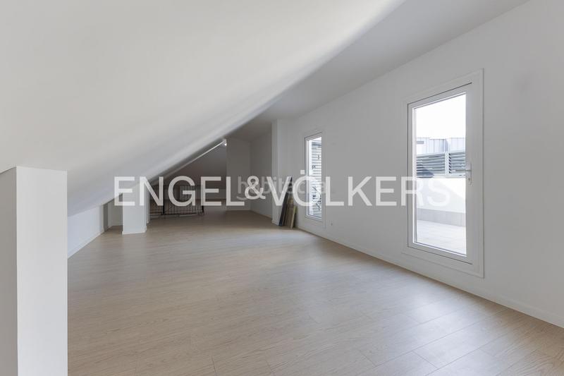 Foto 32c00712-89e9-4dd5-b4ca-cefc88993c49. Lloguer apartament amb calefacció aparcament piscina a Valencia