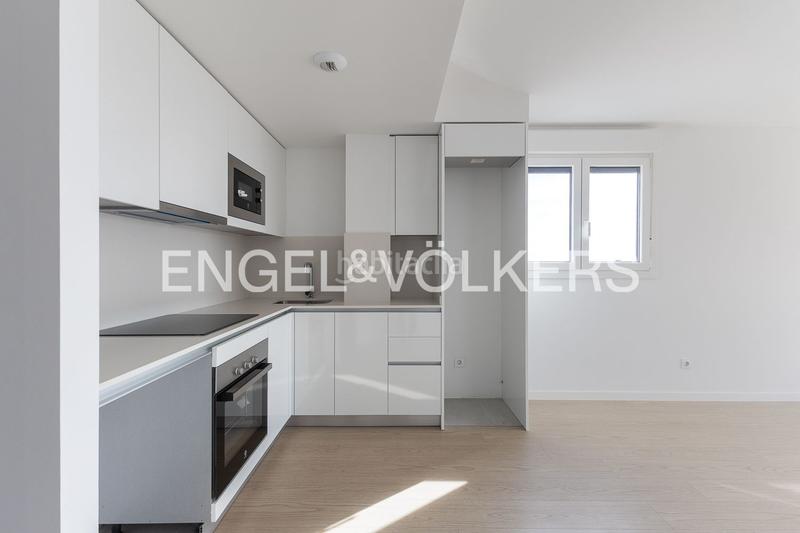 Foto 57603a1a-0b48-48c5-bd72-c41f64f39f3d. Lloguer apartament amb calefacció aparcament piscina a Valencia
