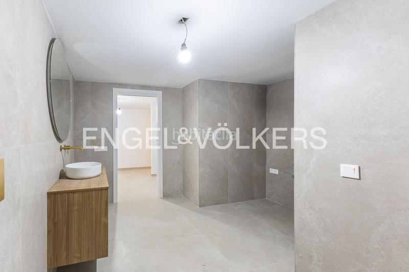 Foto 569ca8dc-2943-4fb3-9a34-edf42442a760. Apartament amb calefacció a Barrio de Patraix Valencia