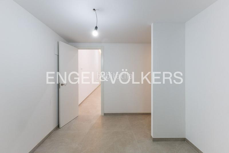 Foto 98f1593f-512c-460a-993a-ad4ef73b3b2f. Apartament amb calefacció a Barrio de Patraix Valencia