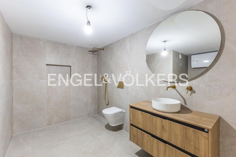 Foto c0da7641-a665-434b-a02a-4694adccffd2. Apartament amb calefacció a Barrio de Patraix Valencia