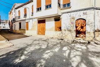 Casa en Caudete de las Fuentes. Casa de pueblo en caudete de las fuentes