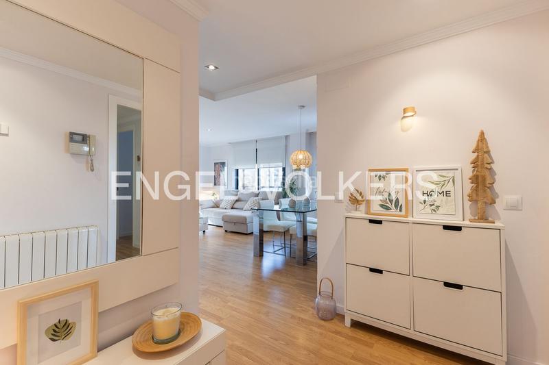 Foto ebc02bd5-75c0-47b4-b65c-2573bf67160b. Alquiler apartamento exquisito piso con terraza y vistas en cortes nas en Valencia