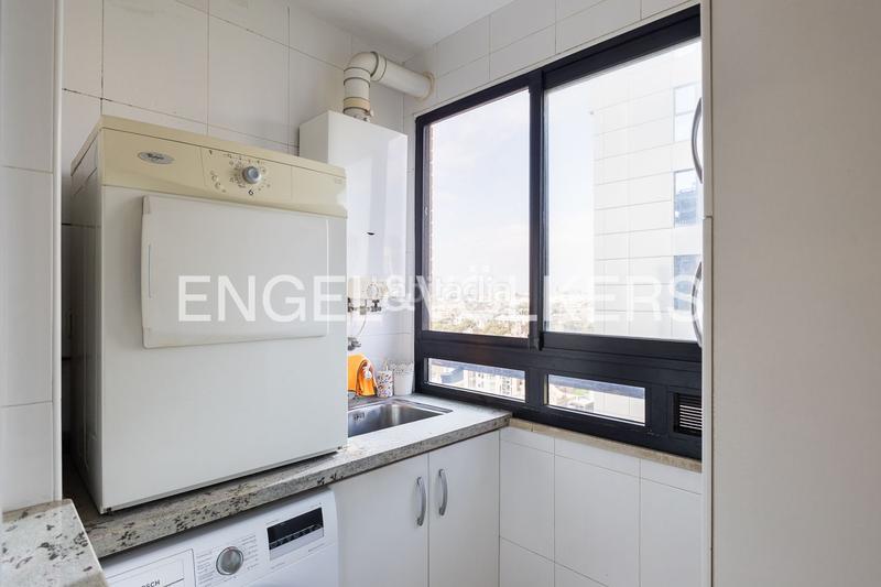 Foto f910eefd-c79d-41ec-904c-6ac75bf29a39. Location appartement avec chauffage parking piscine dans Valencia