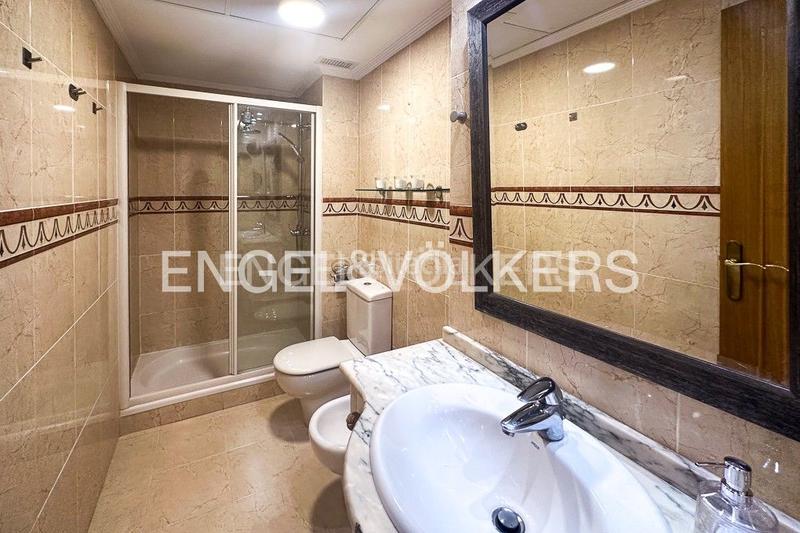 Foto 27eb5c0b-ac8a-48bc-8d8e-a5142db0f283. Location appartement avec chauffage parking piscine dans Valencia