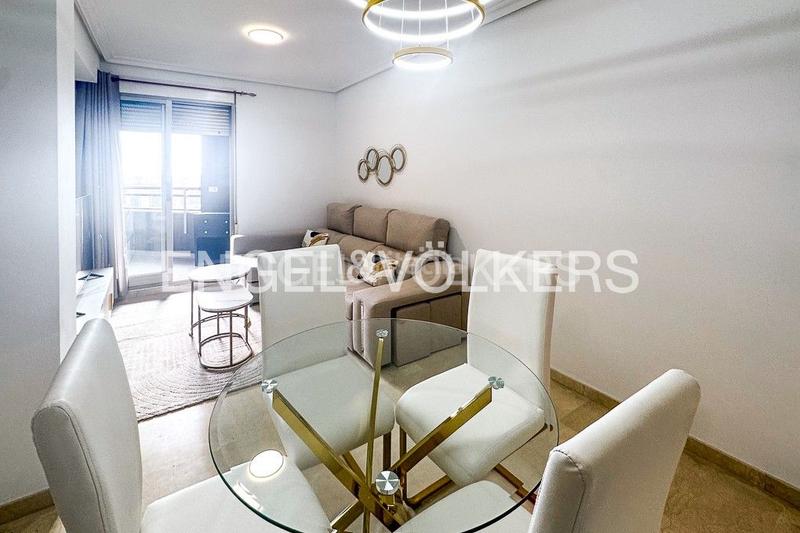 Foto 4a34f4b8-6a53-4618-acdb-74532ad3af29. Location appartement avec chauffage parking piscine dans Valencia