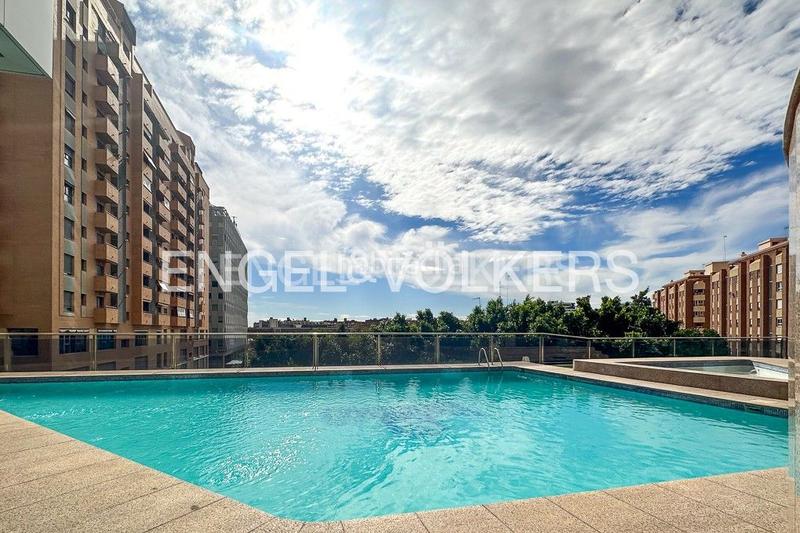 Foto 953fcacb-e4f3-494d-a04c-70c37895f985. Location appartement avec chauffage parking piscine dans Valencia