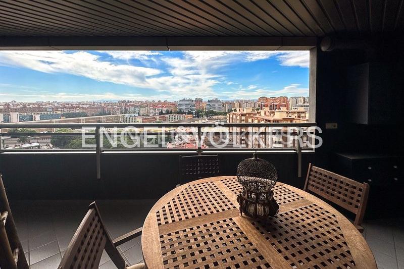 Foto 9603ef48-3c6c-47c2-a5c2-aa1358f6dc98. Location appartement avec chauffage parking piscine dans Valencia