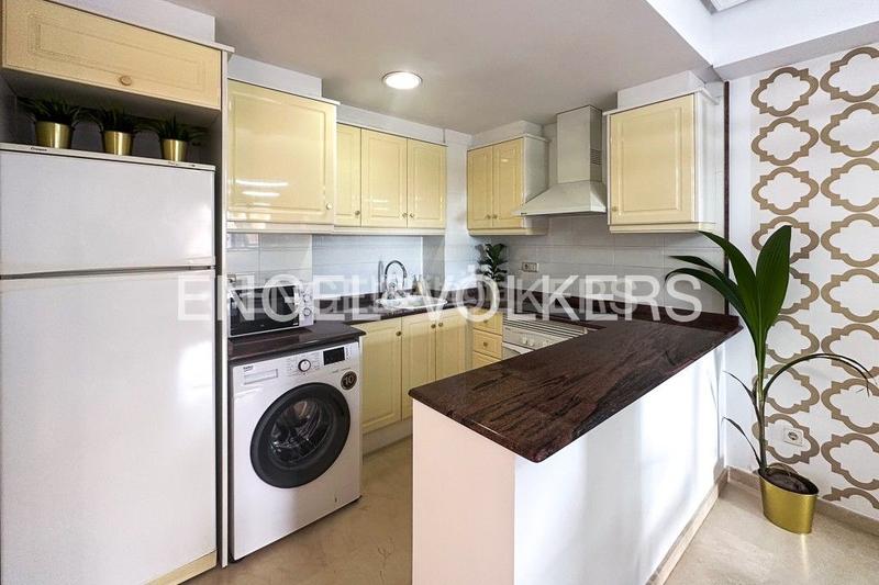 Foto ae3bc6f2-b0c3-4198-87fe-260212bf7356. Location appartement avec chauffage parking piscine dans Valencia