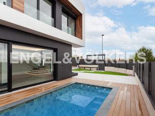 Maison à El Vedat - Santa Apolonia. Elegancia y diseño en la urbanización el vedat