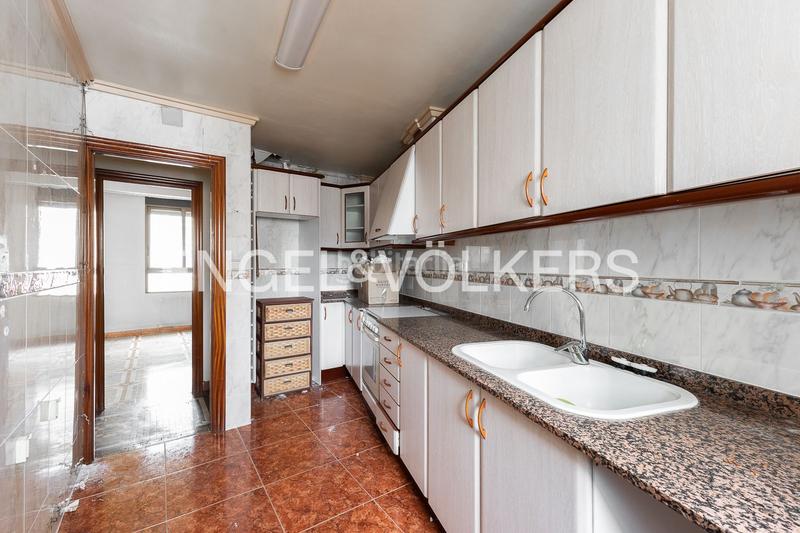 Foto 002d4622-7a46-4778-9df5-313cee293ea7. Apartament amb calefacció a La Petxina Valencia