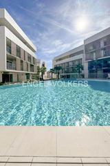 Alquiler Apartamento en Centro Ciudad. Exclusivo piso a estrenar en urbanización con piscina en jávea