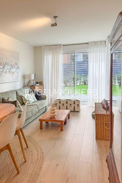 Foto 654cde1c-138a-4f68-bf0b-a89854801ec6. Alquiler apartamento exclusivo piso a estrenar en urbanización con piscina en jávea en Xàbia