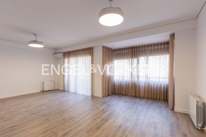 Foto c01de349-45a4-41c3-ba6e-3e5cb74a571d. Alquiler apartamento reforma a estrenar en pla del remei en Valencia