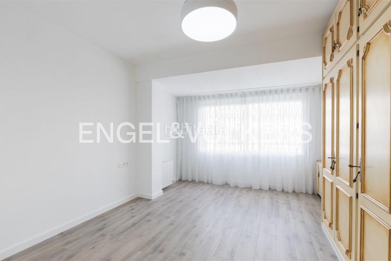 Foto d7ffdf3e-bc73-4591-9639-8efec24fc081. Alquiler apartamento reforma a estrenar en pla del remei en Valencia