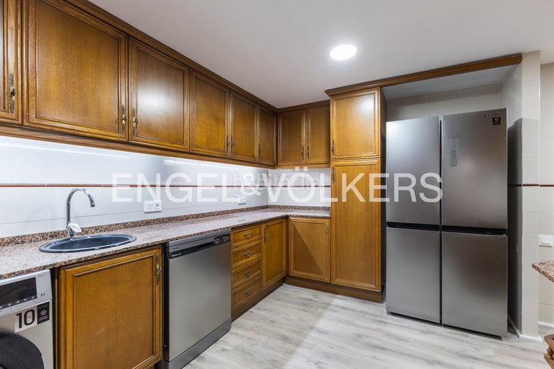 Foto 8d10151b-acb6-490b-b40c-d7f12af1554e. Rent apartment with heating in El Pla del Remei Valencia