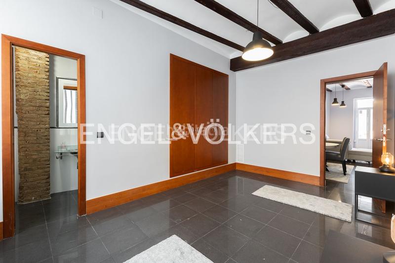 Foto 02078dca-47ae-4b2e-b6b2-b7e73bea0960. Alquiler apartamento  completamente amueblado en el corazón en Valencia