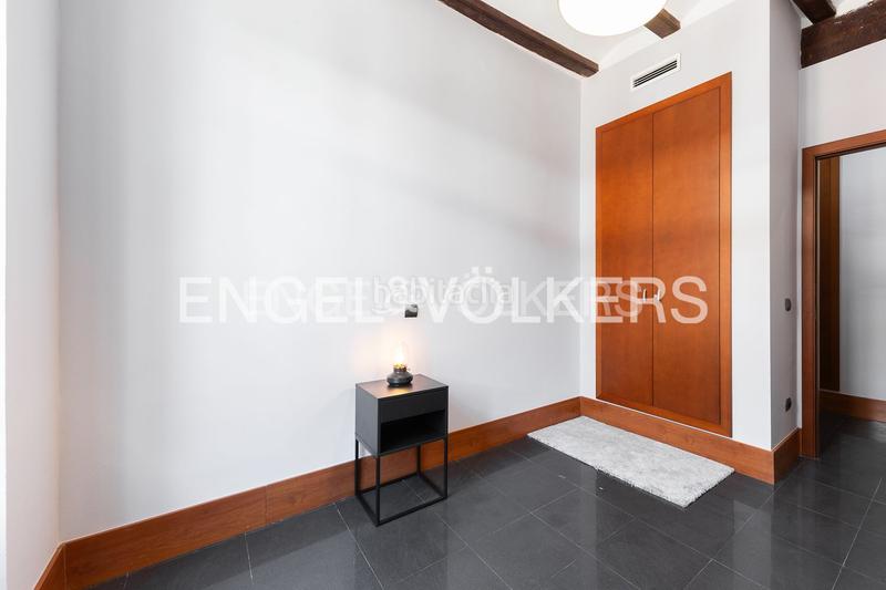 Foto 1e9d4e41-dbd8-4bb2-bf4b-40851a73b79b. Alquiler apartamento  completamente amueblado en el corazón en Valencia