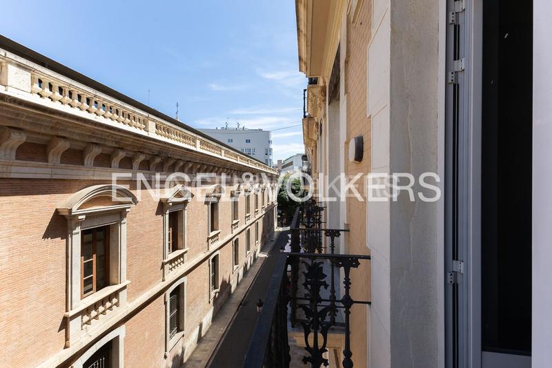Foto 3e3d914d-55ac-4543-847a-a685f4457b3a. Alquiler apartamento  completamente amueblado en el corazón en Valencia
