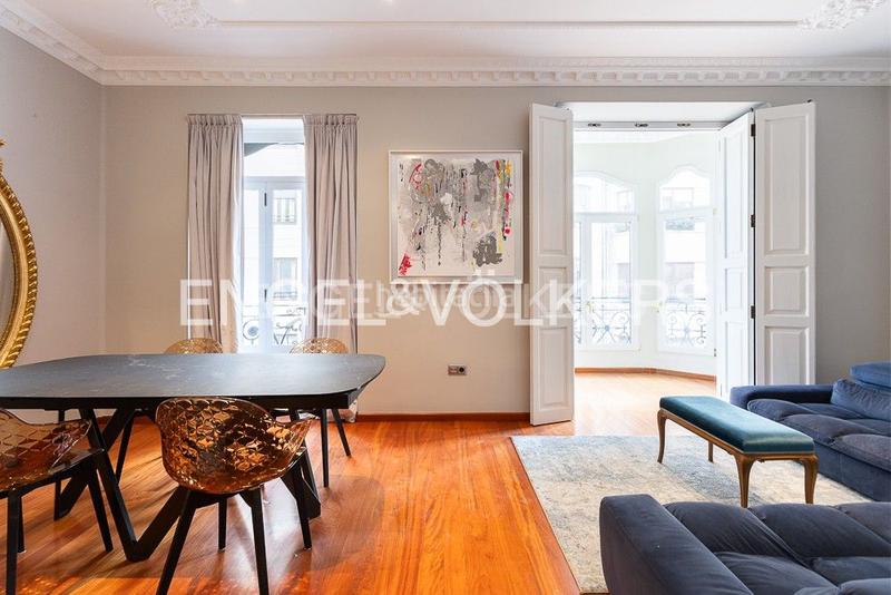 Foto f619a6c6-0a55-4d73-b425-c4970273f7d4. Lloguer apartament amb calefacció a Russafa Valencia