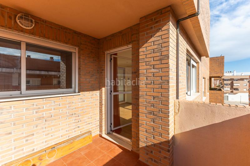 Foto 438490cf-dd1d-4463-b08a-1010031afb3e. Alquiler ático  en residencial privado en Centro Xirivella
