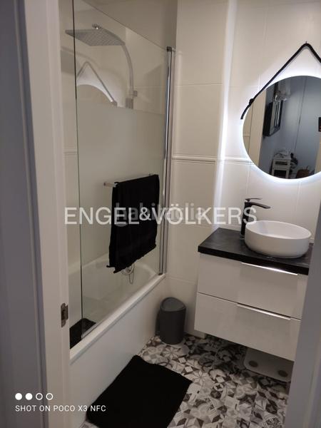 Foto 2f4c41ea-e4a1-4443-bc89-302668430c01. Alquiler ático excepcional dúplex con garaje y trastero en Burjassot