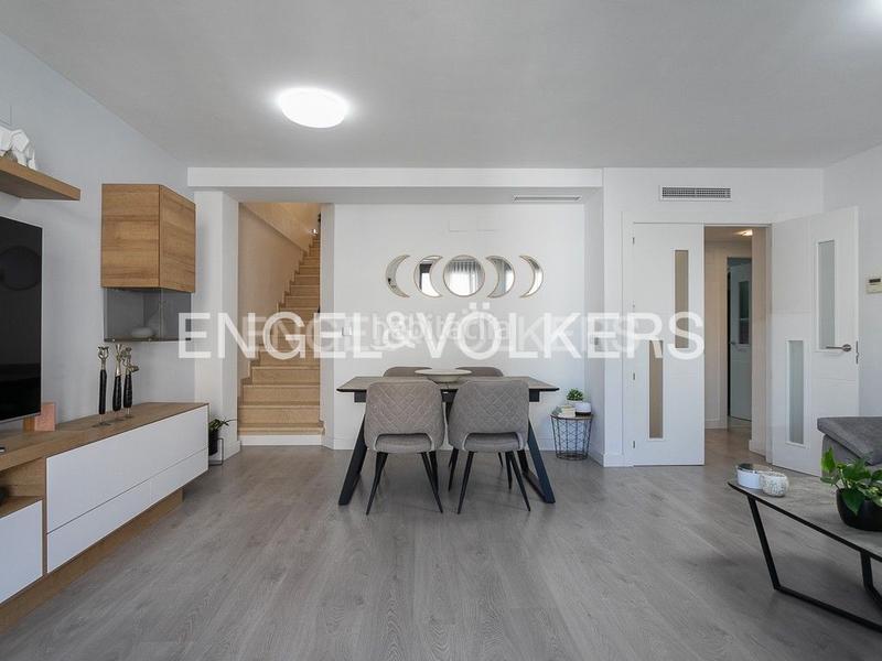 Foto 5f1b4680-129a-4c19-a21e-d312a364696d. Alquiler ático excepcional dúplex con garaje y trastero en Burjassot