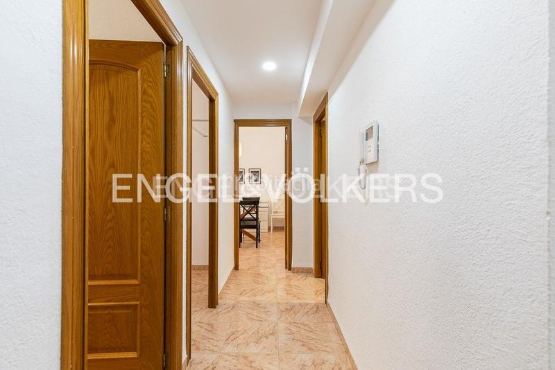 Foto 383218b4-cead-4ccf-abca-703d3d286dfc. Alquiler apartamento amplia y confortable vivienda amueblada con balcón en Valencia